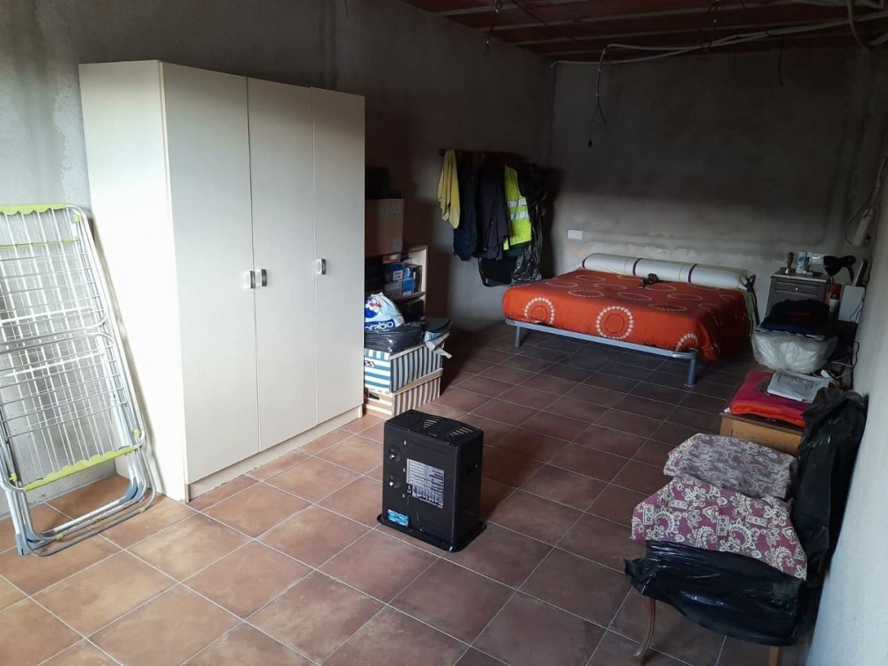 5 bedroom Finca/Country House for sale in Tivissa - € 350,000 (Ref: 10167312)