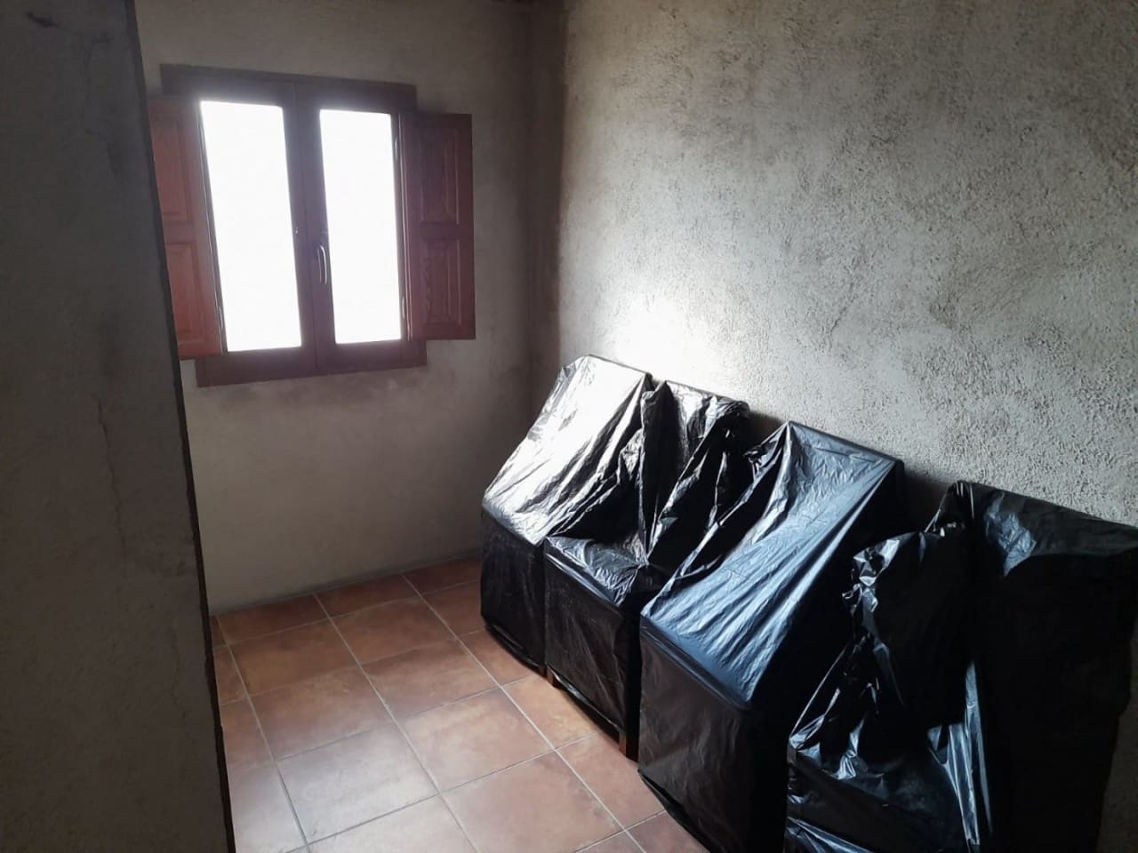5 bedroom Finca/Country House for sale in Tivissa - € 350,000 (Ref: 10167312)
