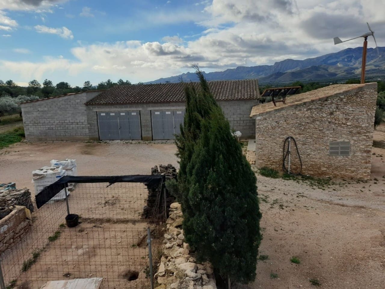 5 bedroom Finca/Country House for sale in Tivissa - € 350,000 (Ref: 10167312)