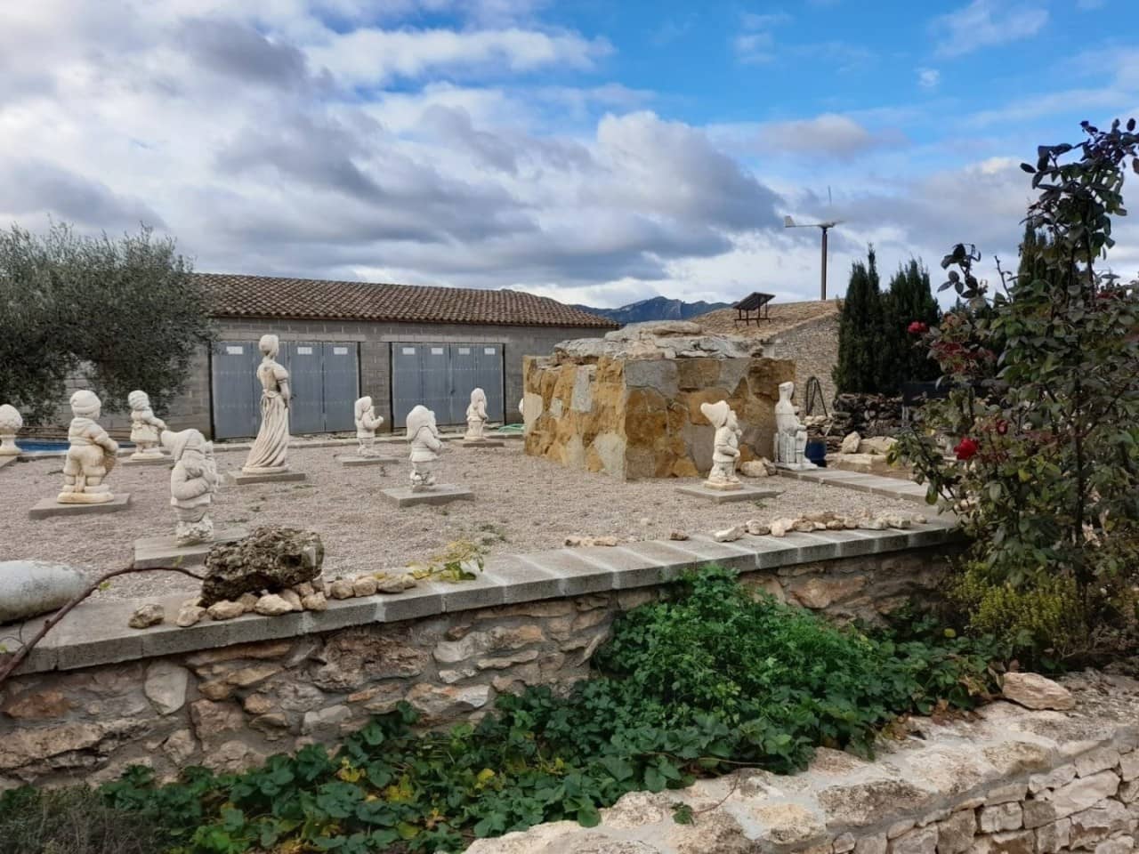 5 bedroom Finca/Country House for sale in Tivissa - € 350,000 (Ref: 10167312)