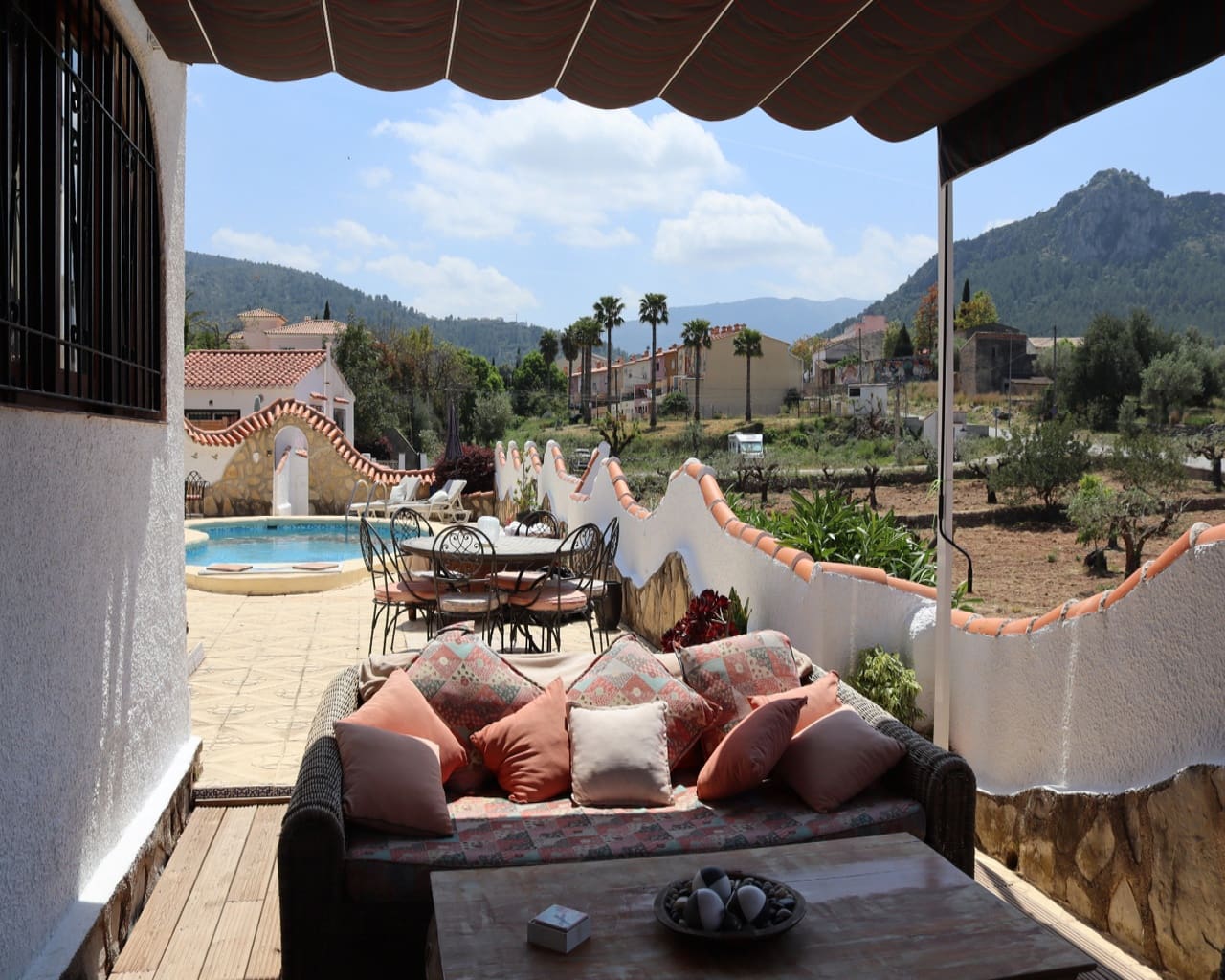 4 sovrum Villa till salu i Orba med pool garage - 515 000 € (Ref: 10167327)