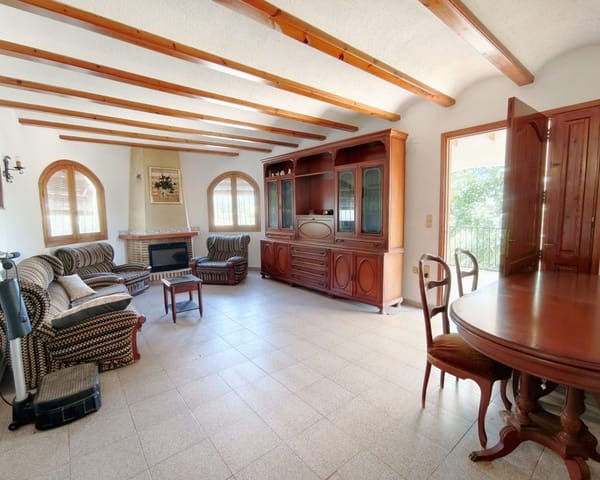 7 soverom Villa til salgs i Oliva med svømmebasseng - € 550 000 (Ref: 10167329)
