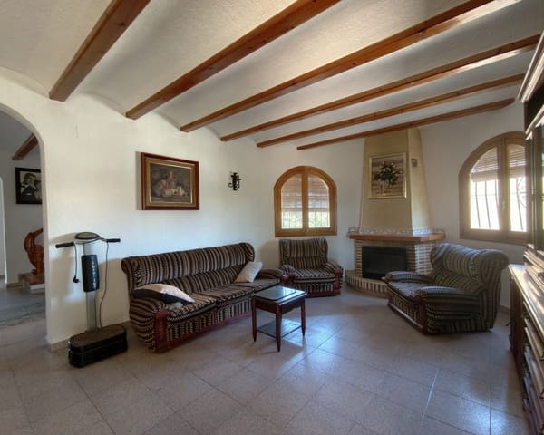 7 soverom Villa til salgs i Oliva med svømmebasseng - € 550 000 (Ref: 10167329)
