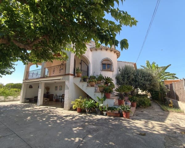 7 soverom Villa til salgs i Oliva med svømmebasseng - € 550 000 (Ref: 10167329)