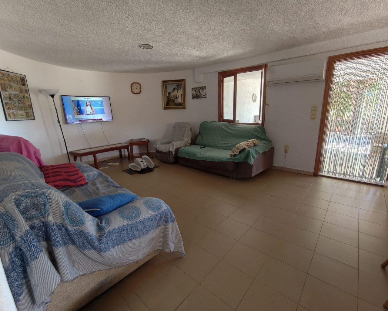 7 makuuhuone Huvila myytävänä paikassa Oliva mukana uima-altaan - 550 000 € (Ref: 10167329)