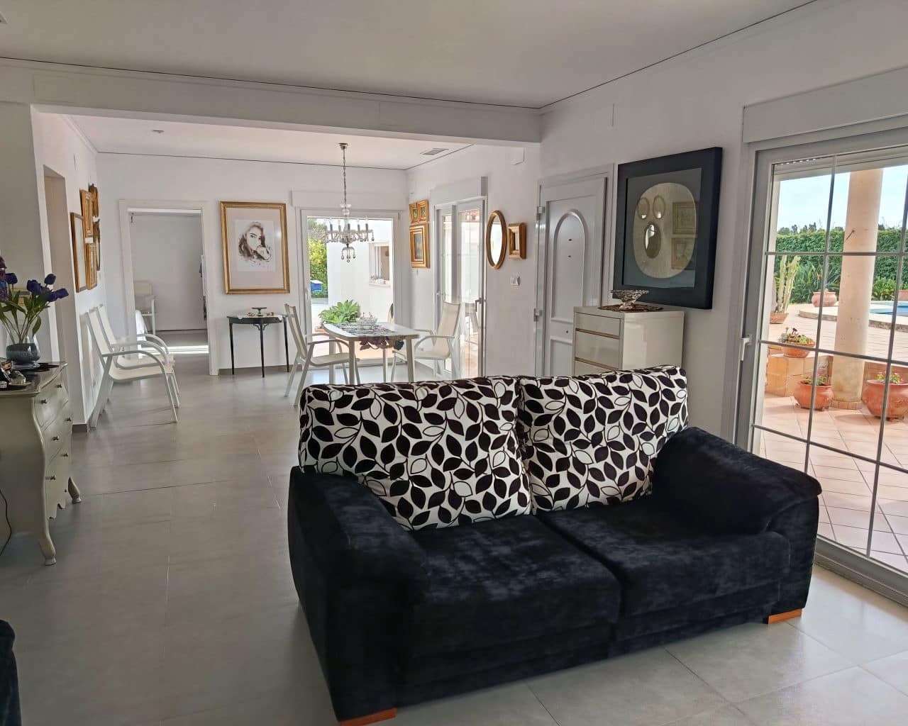 2 soveværelse Villa til salg i Oliva med swimmingpool garage - € 420.000 (Ref: 10167330)
