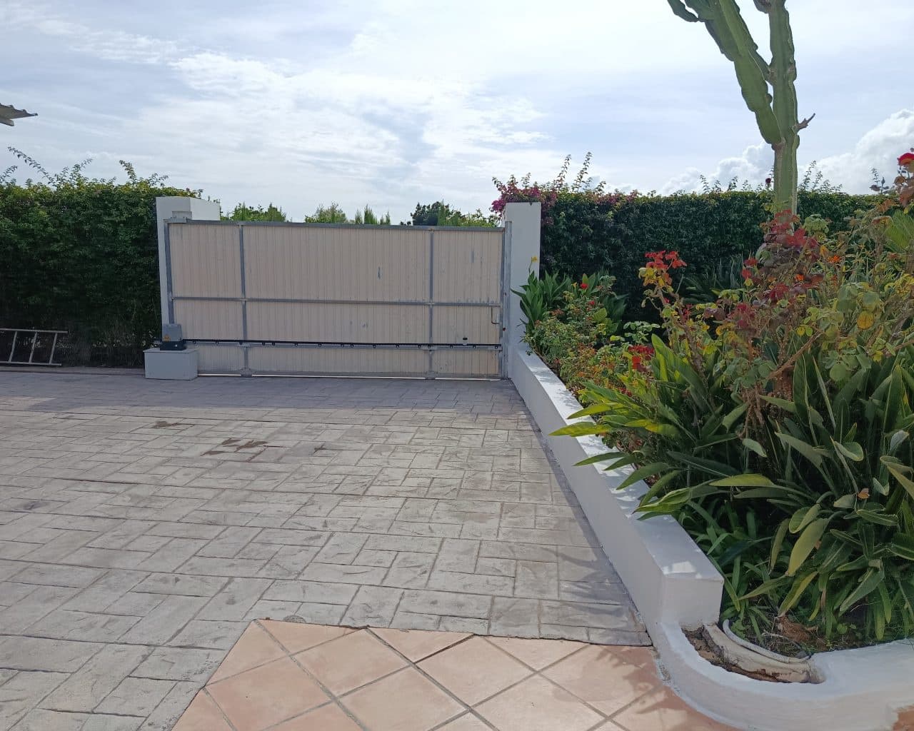 2 soveværelse Villa til salg i Oliva med swimmingpool garage - € 420.000 (Ref: 10167330)