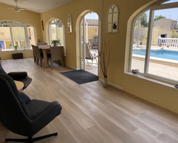 5 sovrum Villa till salu i Almoradí med pool - 375 000 € (Ref: 10167333)