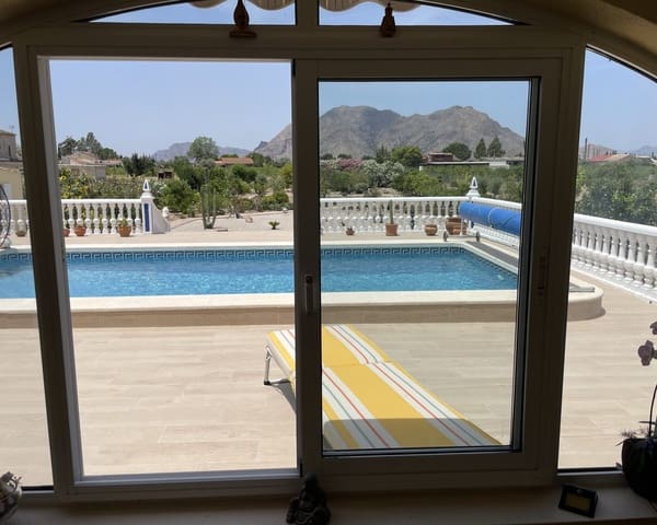 5 sovrum Villa till salu i Almoradí med pool - 375 000 € (Ref: 10167333)