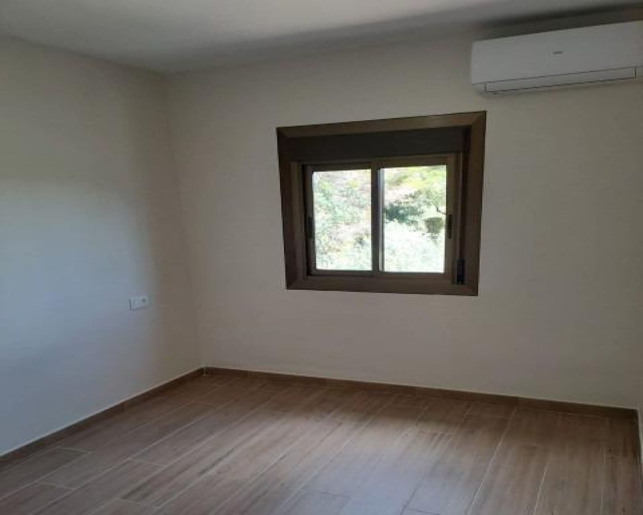 4 sypialnia Finka/Dom wiejski na sprzedaż w L'Ampolla z garażem - 295 000 € (Ref: 10174427)