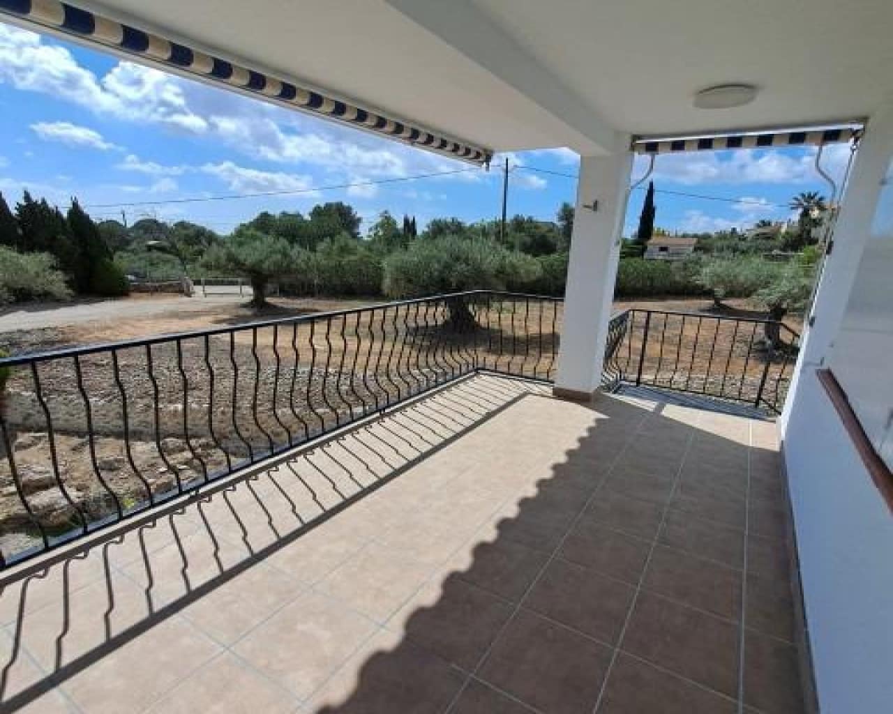4 sypialnia Finka/Dom wiejski na sprzedaż w L'Ampolla z garażem - 295 000 € (Ref: 10174427)