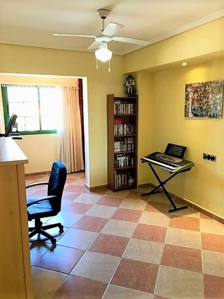 8 soverom Villa til salgs i Benidorm med svømmebasseng garasje - € 934 500 (Ref: 10174906)