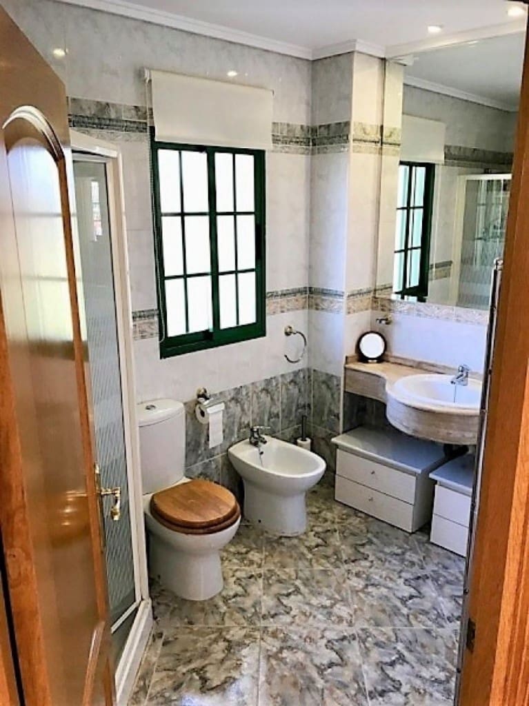 8 soverom Villa til salgs i Benidorm med svømmebasseng garasje - € 934 500 (Ref: 10174906)