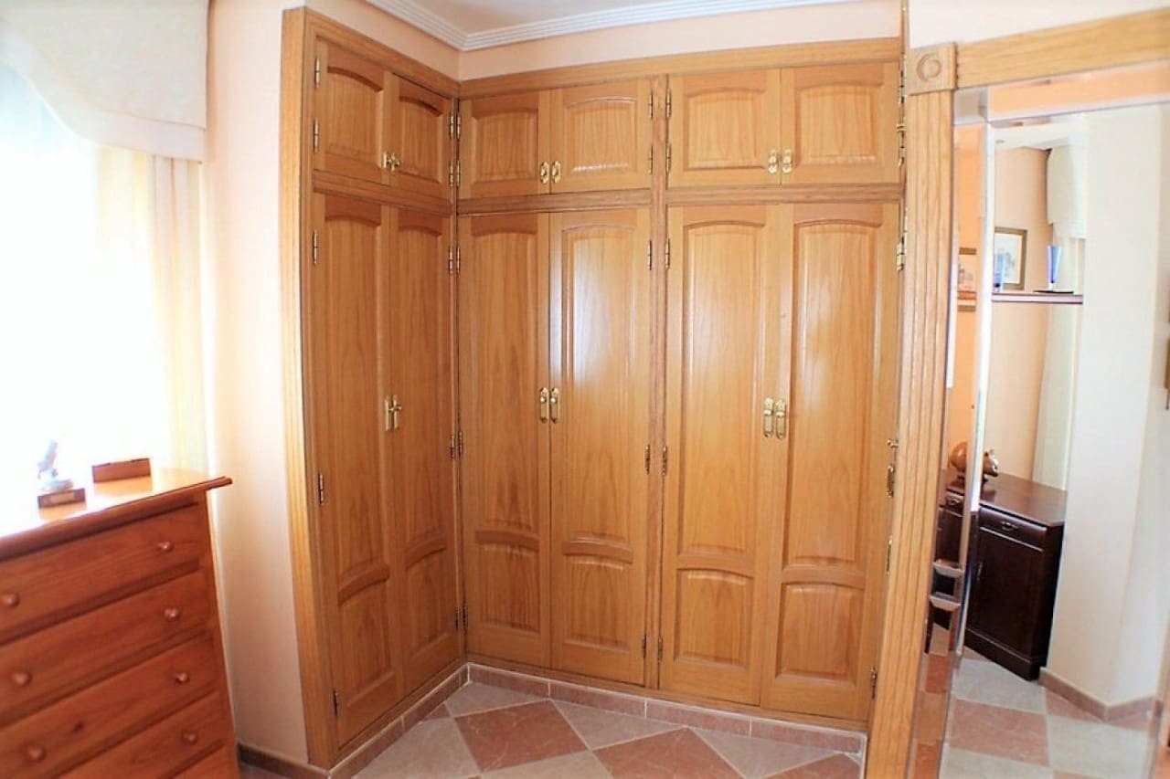 8 soverom Villa til salgs i Benidorm med svømmebasseng garasje - € 934 500 (Ref: 10174906)