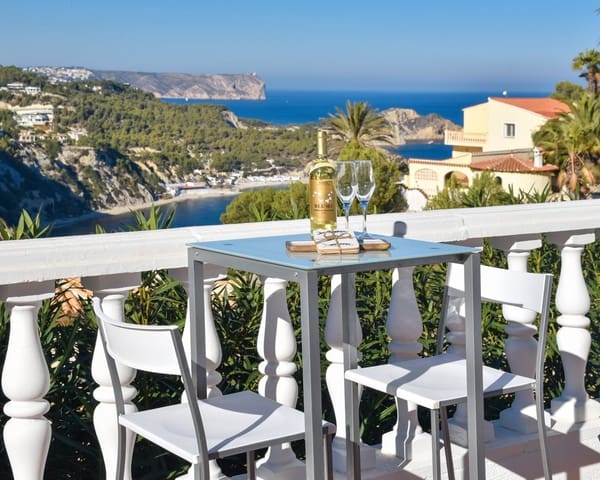 3 sypialnia Willa do wynajęcia w Javea / Xàbia z basenem garażem - 2 200 € (Ref: 10181605)