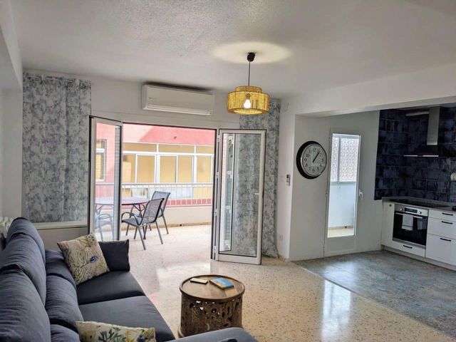3 makuuhuone Huoneisto vuokrattavana paikassa Oliva - 800 € (Ref: 7679942)
