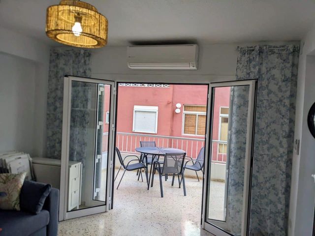 3 makuuhuone Huoneisto vuokrattavana paikassa Oliva - 800 € (Ref: 7679942)