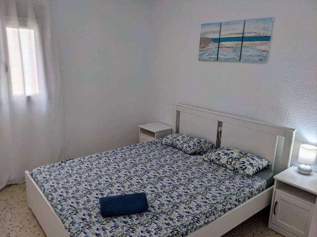 3 makuuhuone Huoneisto vuokrattavana paikassa Oliva - 800 € (Ref: 7679942)