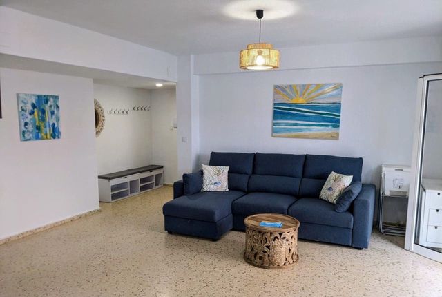 3 makuuhuone Huoneisto vuokrattavana paikassa Oliva - 800 € (Ref: 7679942)