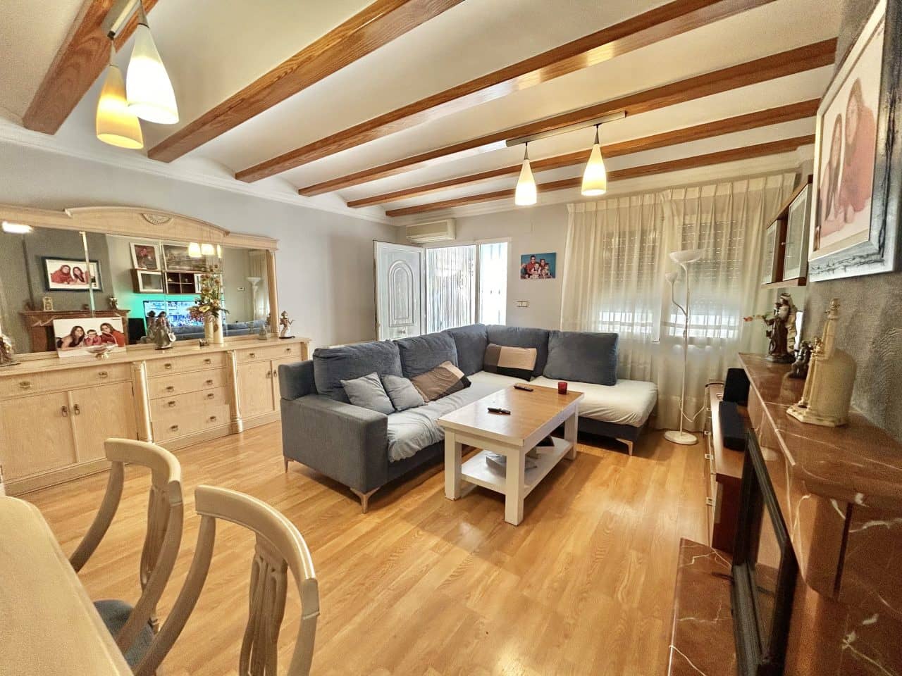 6 soveværelse Villa til salg i Oliva med swimmingpool - € 390.000 (Ref: 8254387)