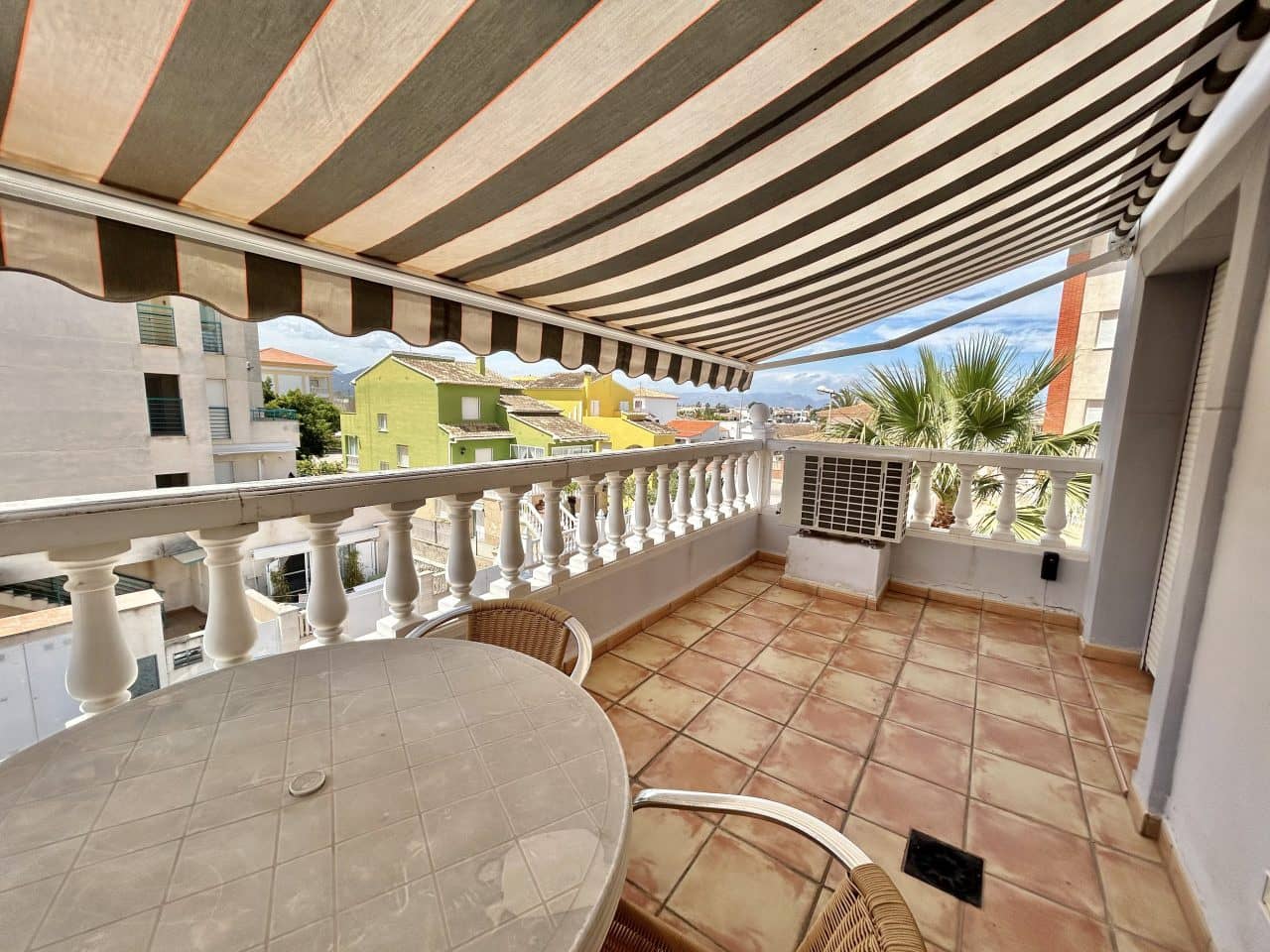 6 soveværelse Villa til salg i Oliva med swimmingpool - € 390.000 (Ref: 8254387)