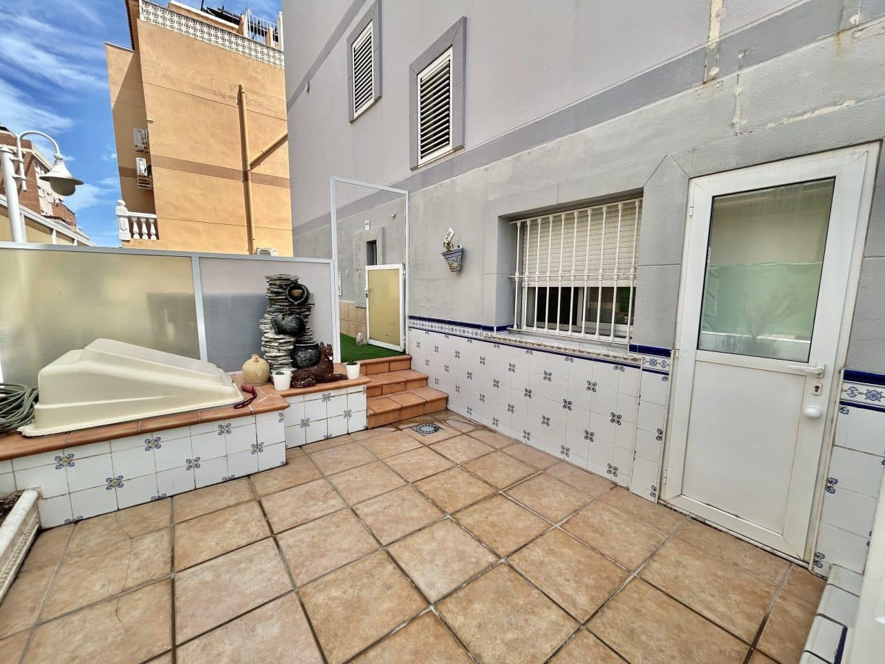 6 soveværelse Villa til salg i Oliva med swimmingpool - € 390.000 (Ref: 8254387)
