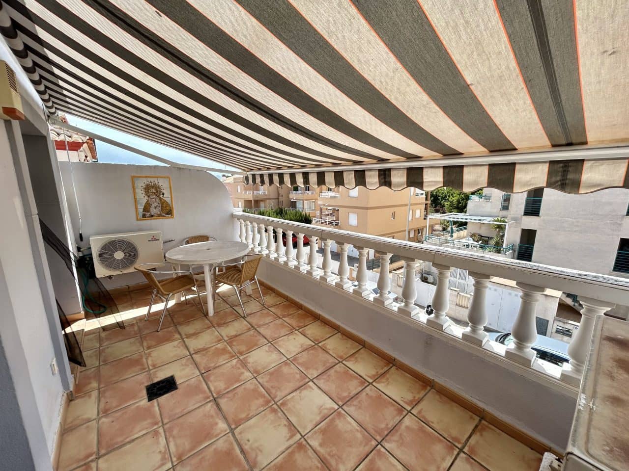 6 soveværelse Villa til salg i Oliva med swimmingpool - € 390.000 (Ref: 8254387)