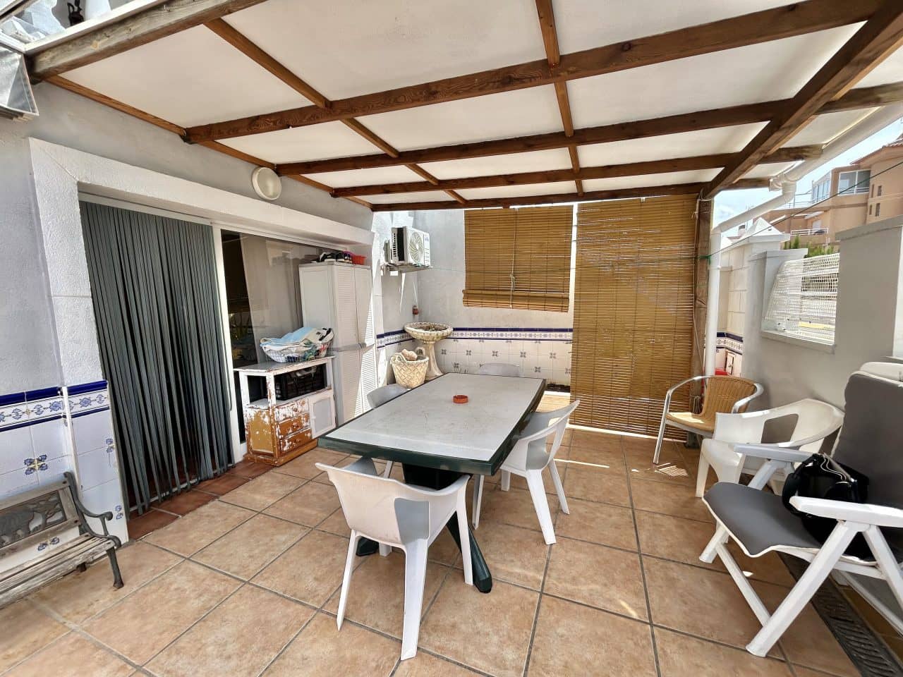 6 soveværelse Villa til salg i Oliva med swimmingpool - € 390.000 (Ref: 8254387)