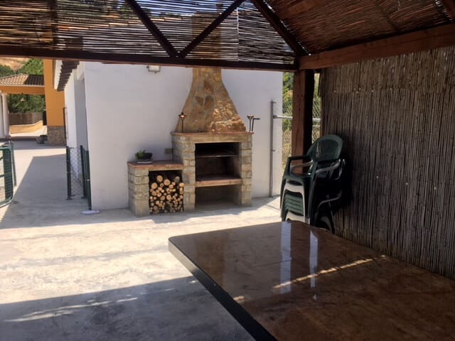 Finca/Casa Rural de 4 habitaciones en Monturque en venta con piscina garaje - 315.000 € (Ref: 10054442)