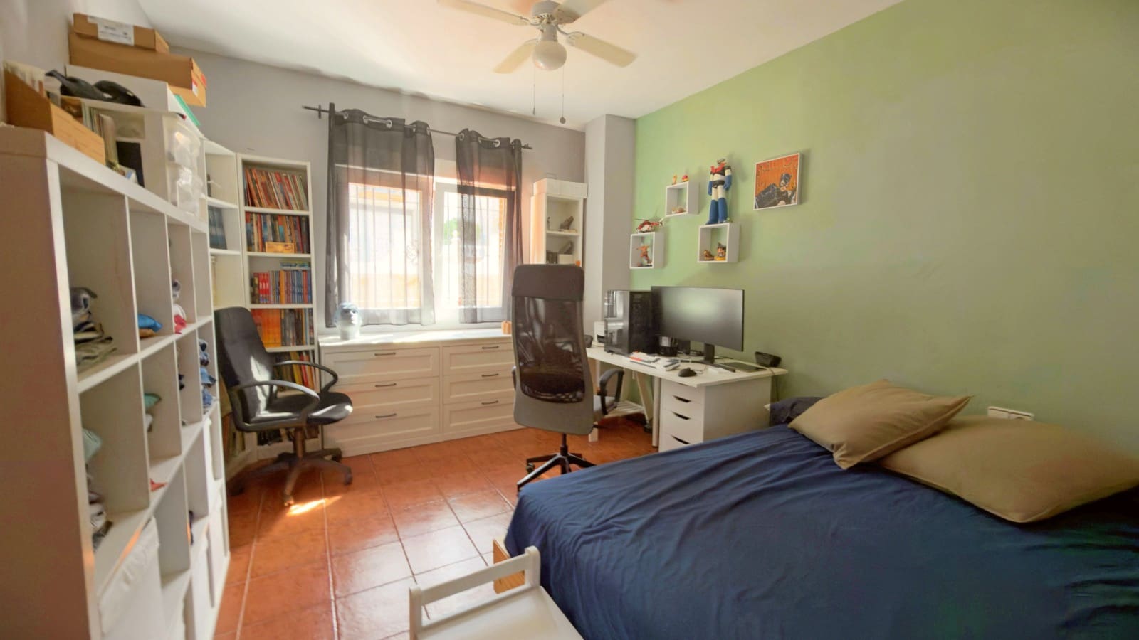 5 bedroom Villa for sale in Loja with pool garage - € 325,000 (Ref: 10061033)