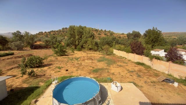 5 bedroom Villa for sale in Loja with pool garage - € 325,000 (Ref: 10061033)