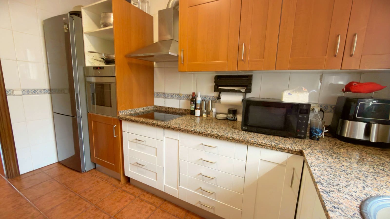 5 bedroom Villa for sale in Loja with pool garage - € 325,000 (Ref: 10061033)
