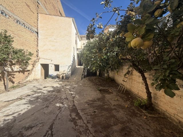 4 bedroom Townhouse for sale in Villanueva del Trabuco - € 90,000 (Ref: 10062960)