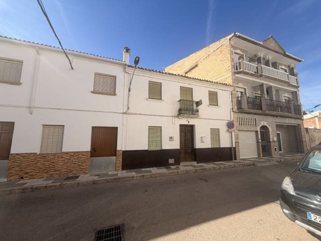 4 bedroom Townhouse for sale in Villanueva del Trabuco - € 90,000 (Ref: 10062960)