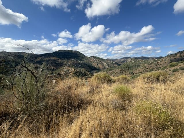 Mark till salu i Comares - 12 800 € (Ref: 10073323)