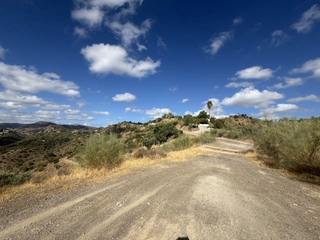 Terreno Non Edificato in vendita in Comares - 12.800 € (Rif: 10073323)