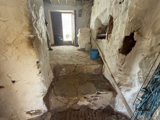 3 bedroom Townhouse for sale in Comares - € 76,000 (Ref: 10077278)