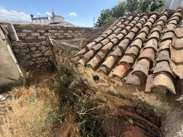 3 bedroom Townhouse for sale in Comares - € 76,000 (Ref: 10077278)