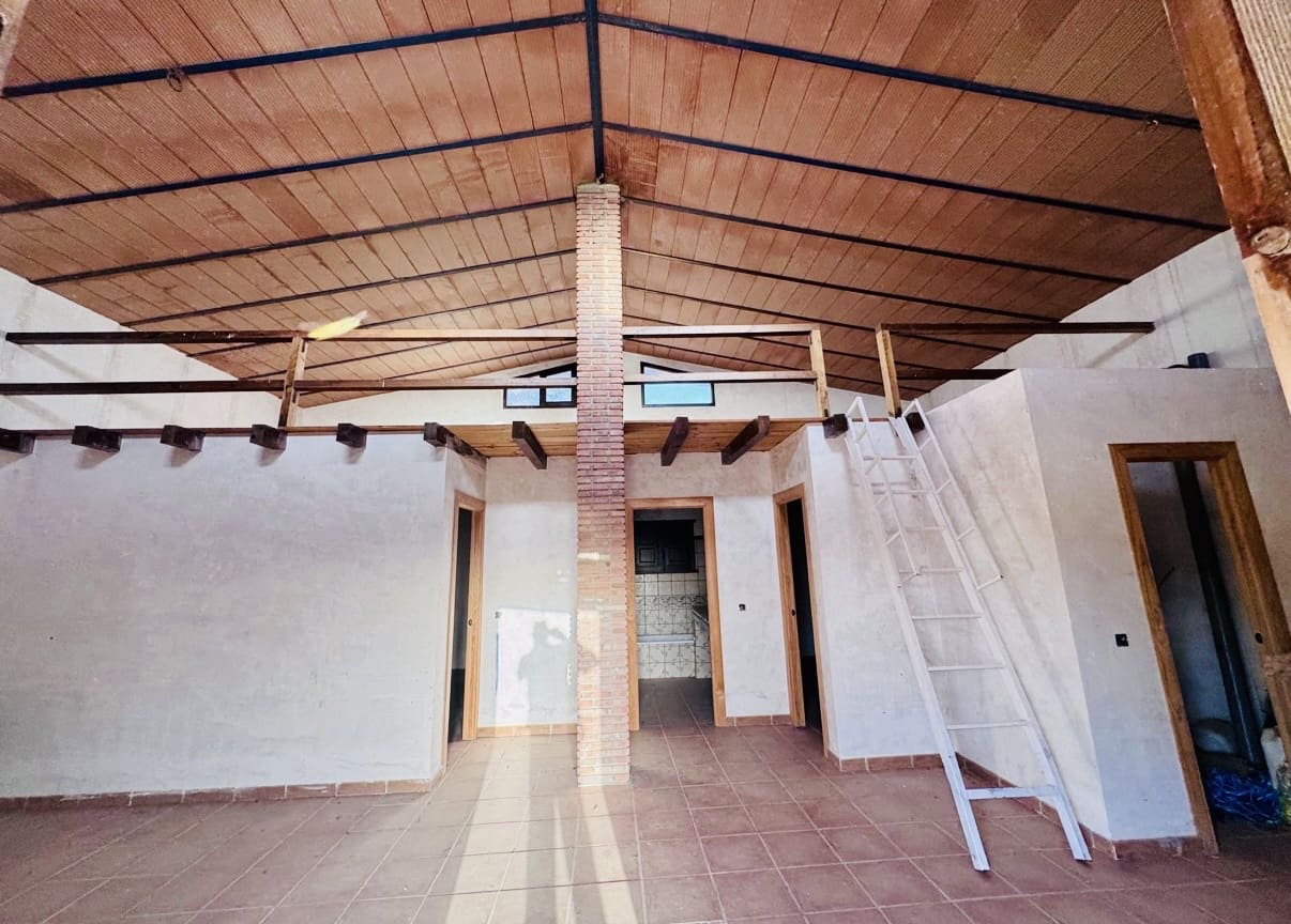 2 sypialnia Finka/Dom wiejski na sprzedaż w Zagra z garażem - 145 000 € (Ref: 10086695)