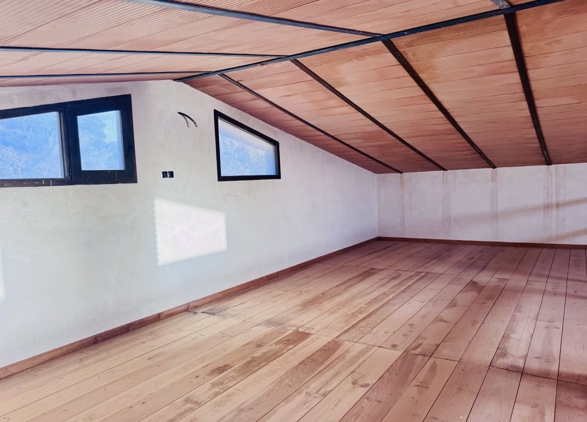 2 sypialnia Finka/Dom wiejski na sprzedaż w Zagra z garażem - 145 000 € (Ref: 10086695)