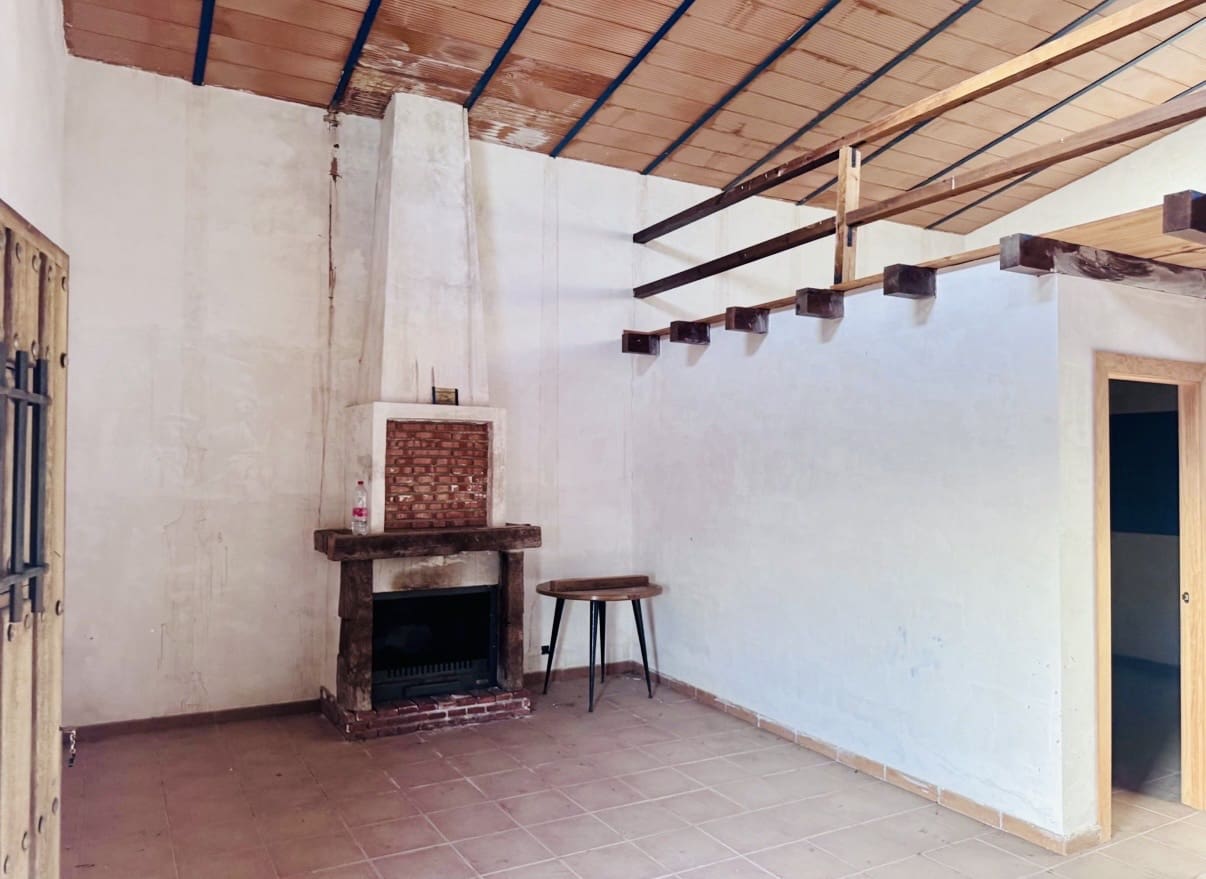 2 sypialnia Finka/Dom wiejski na sprzedaż w Zagra z garażem - 145 000 € (Ref: 10086695)