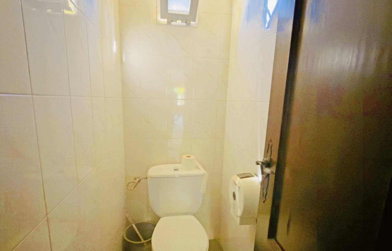 Gewerbe zu verkaufen in Loja - 390.000 € (Ref: 10097349)