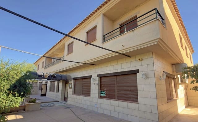 Gewerbe zu verkaufen in Loja - 390.000 € (Ref: 10097349)