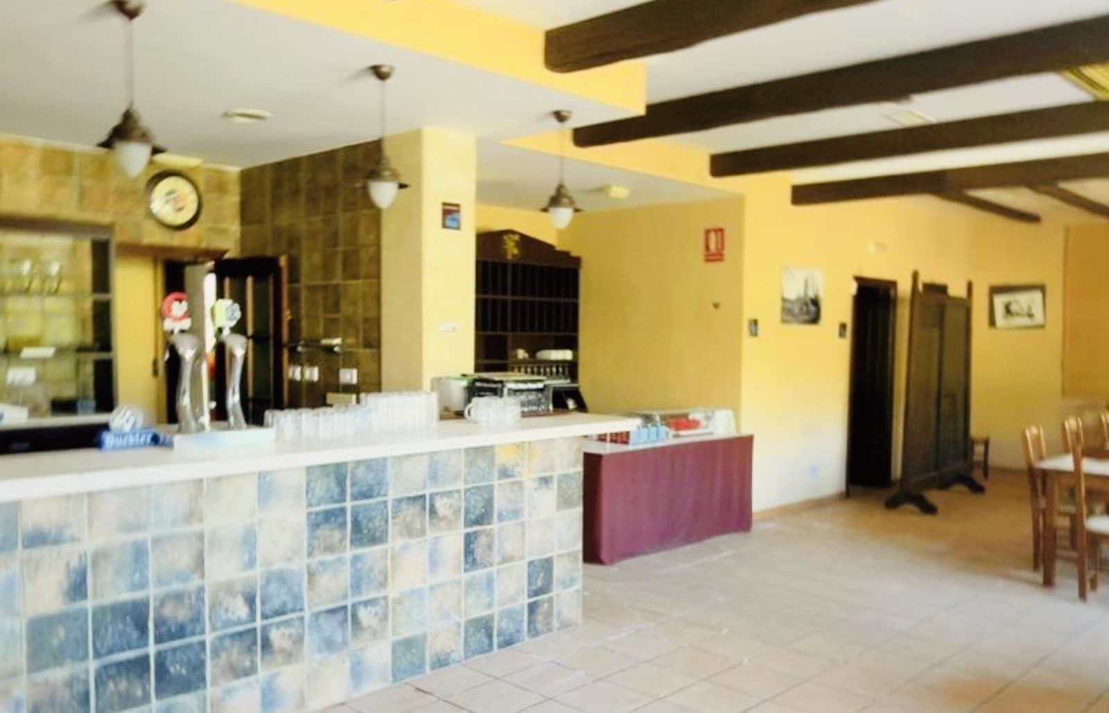 Gewerbe zu verkaufen in Loja - 390.000 € (Ref: 10097349)