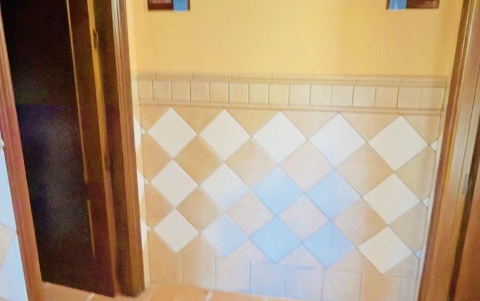 Gewerbe zu verkaufen in Loja - 390.000 € (Ref: 10097349)