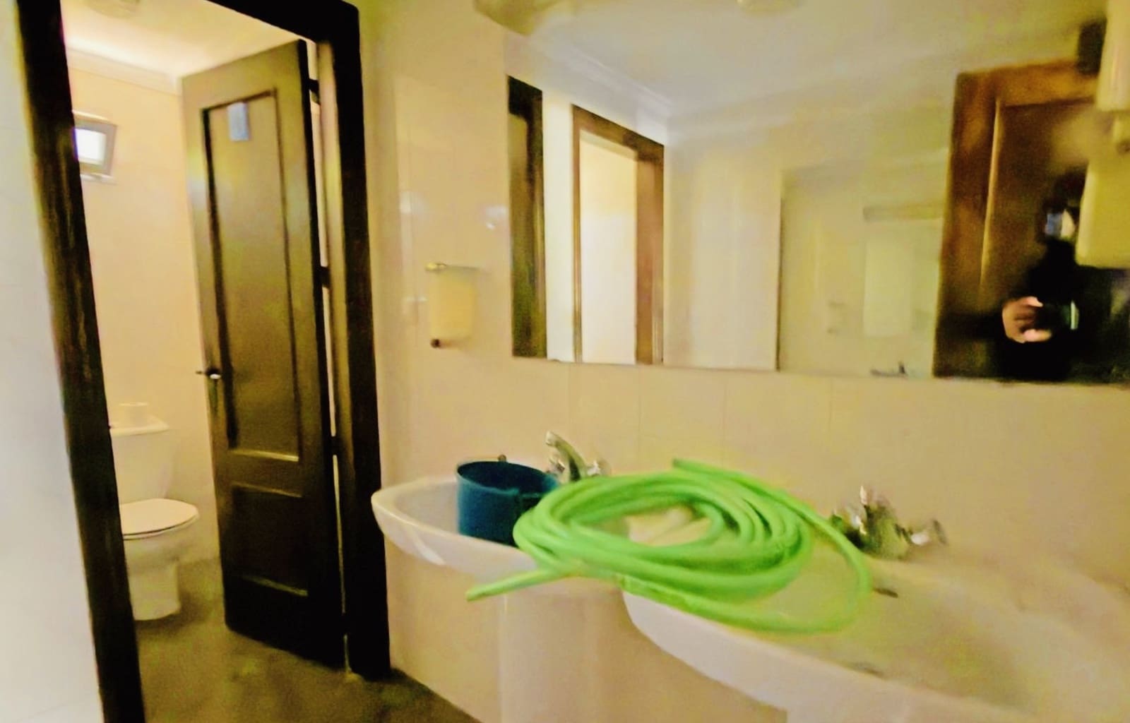Gewerbe zu verkaufen in Loja - 390.000 € (Ref: 10097349)