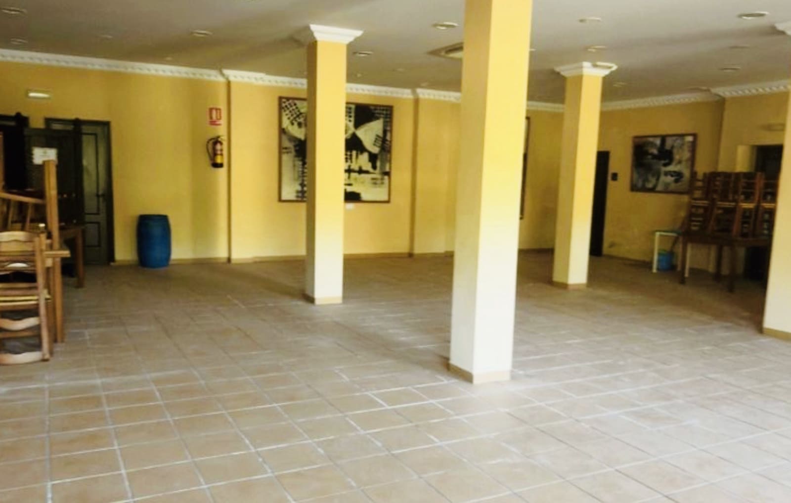 Gewerbe zu verkaufen in Loja - 390.000 € (Ref: 10097349)