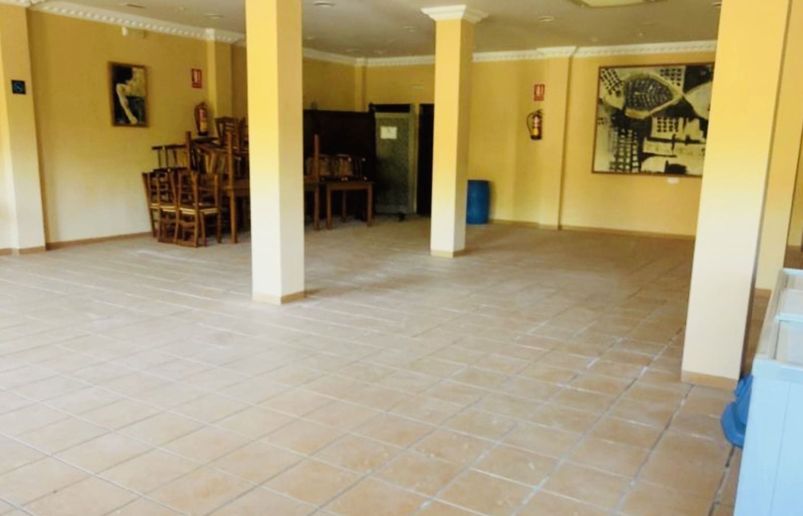 Gewerbe zu verkaufen in Loja - 390.000 € (Ref: 10097349)