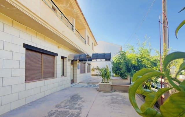 Gewerbe zu verkaufen in Loja - 390.000 € (Ref: 10097349)