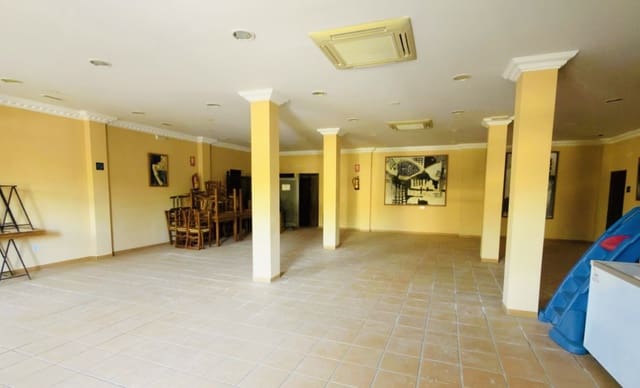 Gewerbe zu verkaufen in Loja - 390.000 € (Ref: 10097349)